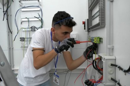 Foto de recurso de un alumno de FP en el programa Erasmus.