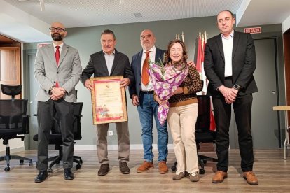 Valdevimbre rinde homenaje a Manolo Cadenas.