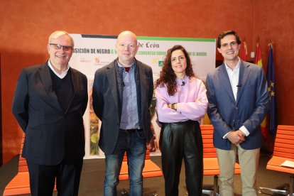 Mesa redonda moderada por María Carro