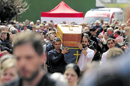Funeral en Villablino de cuatro de los cinco mineros leoneses muertos en Cerredo.