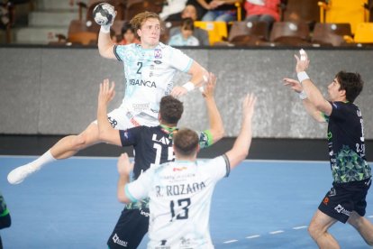 El Abanca Ademar necesita reencontrarse con la victoria en Liga y este sábado visita la difícil pista del Logroño.