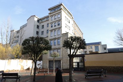 La iniciativa recuperará la residencia de las Teresianas.