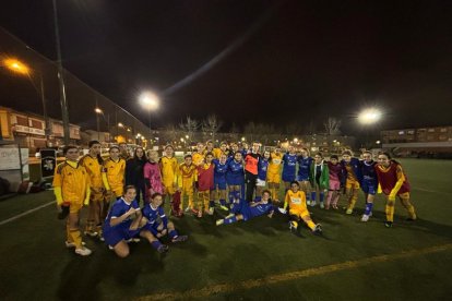 El torneo del Atlético Trobajo en homenaje a las pioneras del fútbol leonés resultó todo un éxito.