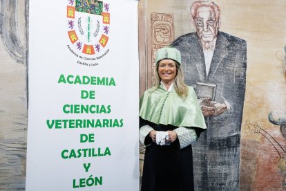 Paula Martínez Ros, en su toma de posesión como académica.