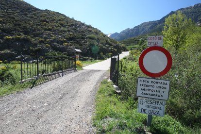 Cartel en la Reserva Regional de Caza de Riaño