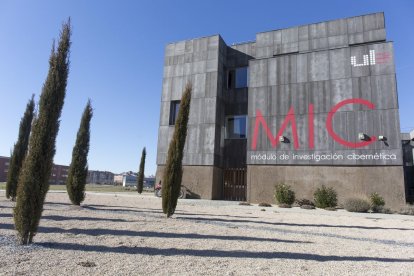 La cámara de vacío térmico se instalará en el MIC.