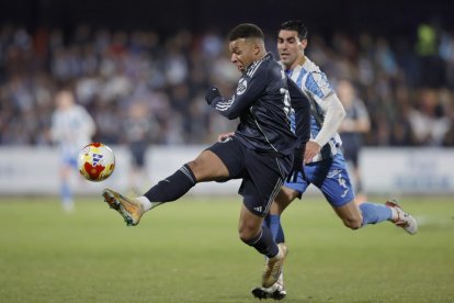 Mbappé anotó dos goles que evitaron males mayores al Real Madrid en Talavera.