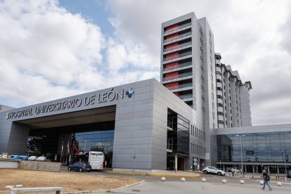 Fachada del Hospital de León
