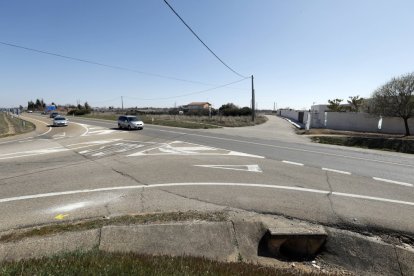 El cruce de la N-120 con Montejos del Camino