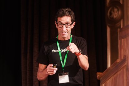 Jorge García-Dihinx durante su charla en junio en León, en las cuartas jornadas sobre salud organizadas por el sindicato Satse.