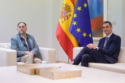 Pedro Sánchez y Oriol Junqueras durante la reunión mantenida ayer en la Moncloa.