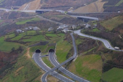 Las conexiones del Bierzo con Galicia mejorarán con la apertura íntegra de la A-54.