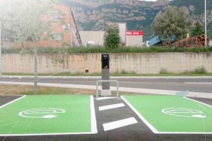Un punto de recarga eléctrico público.