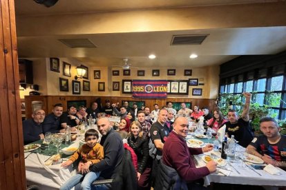 Un momento de la comida del 20º aniversario de la peña.