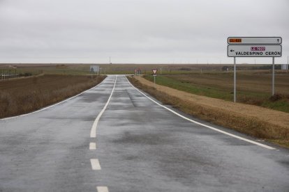 Un tramo de la carretera de Matadeón a Matanza