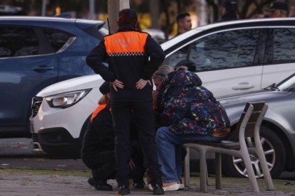 Familiares de desaparecidos reciben ayuda psicológica.