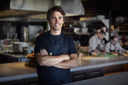 Nino Redruello es cocinero y está al frente de una docena de establecimientos.
