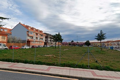 Defensa traspasó al Sepes tres solares en la Virgen del Camino para uso residencial.