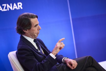Archivo - El expresidente del Gobierno, José María Aznar, durante la  presentación de su último libro ‘Orden y libertad’, a 10 de diciembre de 2025, en Madrid (España). El libro se presenta como una cartografía del presente: desde la irrupción de la intel.
