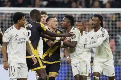 A lo largo del partido entre el Real Madrid y el Rayo hubo varias jugadas polémicas.