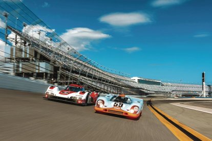 El célebre 917 Gulf… compartiendo foto en Daytona con el 963.