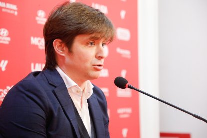 Manzanera durante sus explicaciones al decepcionante mercado de invierno que ha realizado.