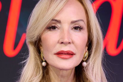 Carmen Lomana, con su estilo elegante y clásico, en un acto reciente donde volvió a acaparar todas las miradas
