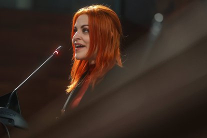 Sara García Alonso, astronauta leonesa e investigadora del CNIO, durante una intervención pública en la que defiende el papel de la ciencia en la lucha contra el cáncer