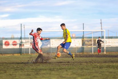 El Atlético Mansillés buscará un triunfo en Villaralbo para seguir aspirando al ascenso.