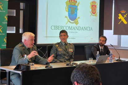 Guardia Civil y representantes del sector financiero coordinan procedimientos de lucha contra las Ciberestafas