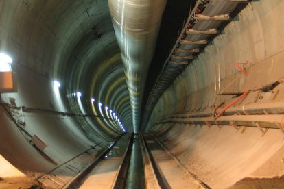 Túnel que une Pola de Gordón y Pola de Lena.