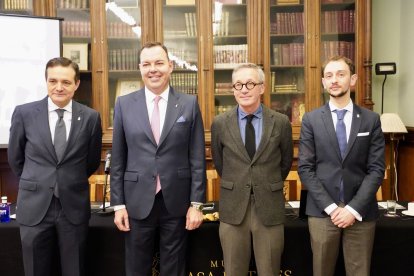 Fundos presenta el Plan Especial del Museo Casa Botines Gaudí con la participación del consultor y exsecretario de Estado de Cultura José María Lasalle.