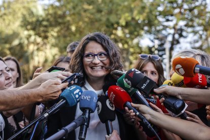 ROBER SOLSONA…20220919…VALENCIA…. MÒNICA OLTRA A SU LLEGADA A LA CIUDAD DE LA JUSTICIA.