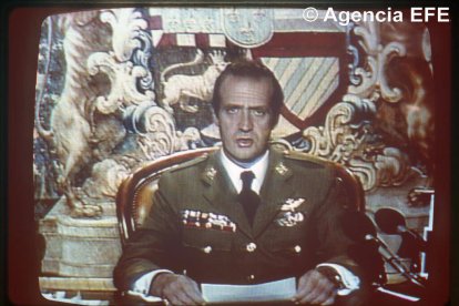 Juan Carlos I en su mensaje a la nación la noche del 23-F.