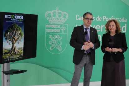 Santiago Gutiérrez y Pilar Marqués ayer en la prensentación de Expociencia.