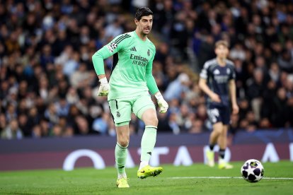 Courtois en el partido contra el Manchester City, en el que se lesionó.