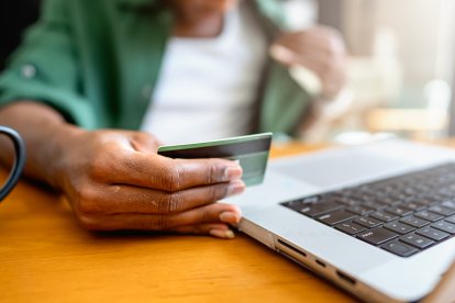 Las transferencias bancarias pueden poner alerta a Hacienda