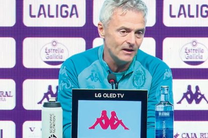 Fran Escribá, preparador del Real Valladolid.