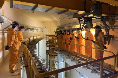 La central nuclear de Trillo, en la provincia de Guadalajara, inicia la fase final de su trigésima octava recarga de combustible tras concluir el proceso de carga en el reactor, con la previsión de conectarse con normalidad a la red el próximo 11 de abril e incidiendo en la seguridad como bandera de su actividad. "