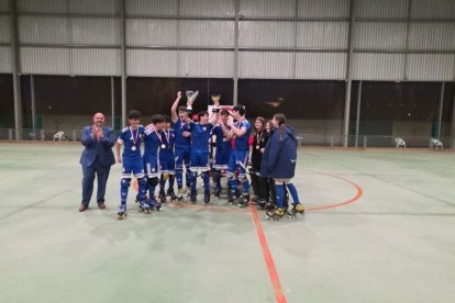 La Ponferradina alevín se impuso en la semifinal al Bembibre HC y en la final al CP Burgos.