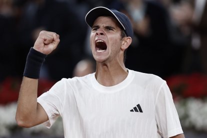 Rafa Jódar celebra su triunfo ante De Miñaur.
