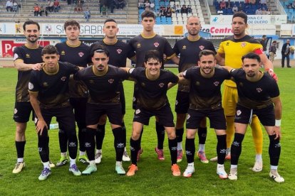 Once inicial del Atlético Bembibre en Aranda.