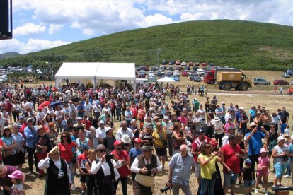 Imagen de una fiesta de la Cabrera en Benuza.