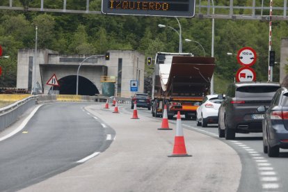 Secuencia de circulación en el inicio de semana entre Asturias y León.