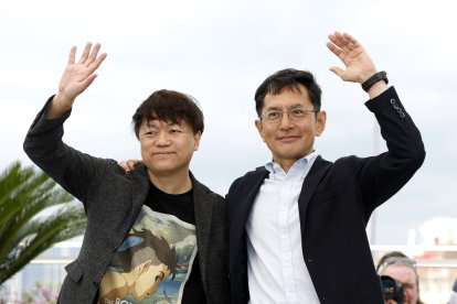 El director japonés Goro Miyazaki y Kenichi Yoda de Studio Ghibli.