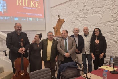 Presentación del libro Poesía. Obra temprana, editado por Ediciones Linteo.