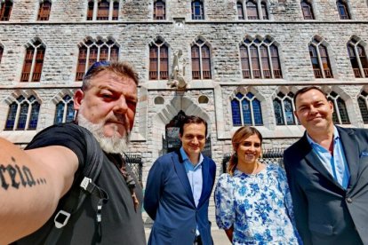 Fran Contreras, en una visita a León con el equipo que dirige Museo Casa Botines.