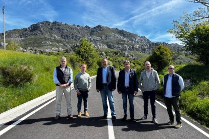 La Diputación de León invierte más de un millón de euros en la mejora de la carretera entre Genicera y Almuzara.