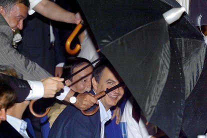 José Luis Rodríguez Zapatero en el año 2005 durante un partido entre el Real Madrid y el Pekín Guam.