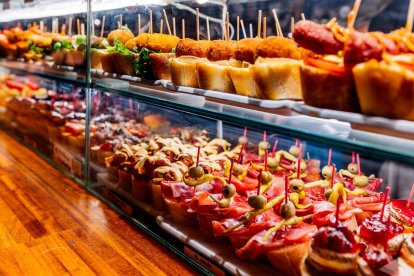 Las tapas tradicionales siguen convirtiendo el tapeo en uno de los grandes reclamos gastronómicos de León